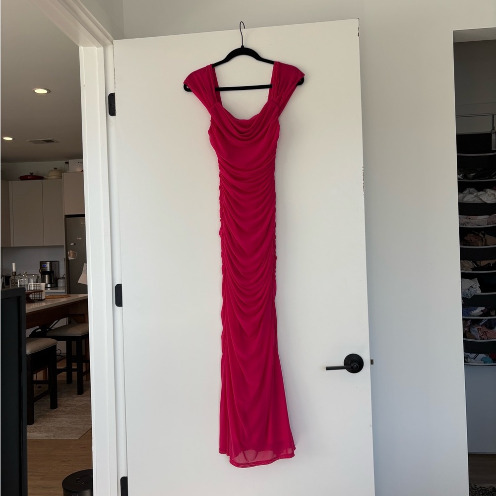 Chic Fuchsia Maxi Dress